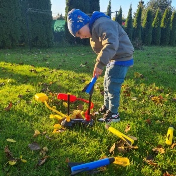 1Mcz Dvojitý raketomet zábavná hra, pěnové rakety s katapultem žlutá modrá (yellow blue)